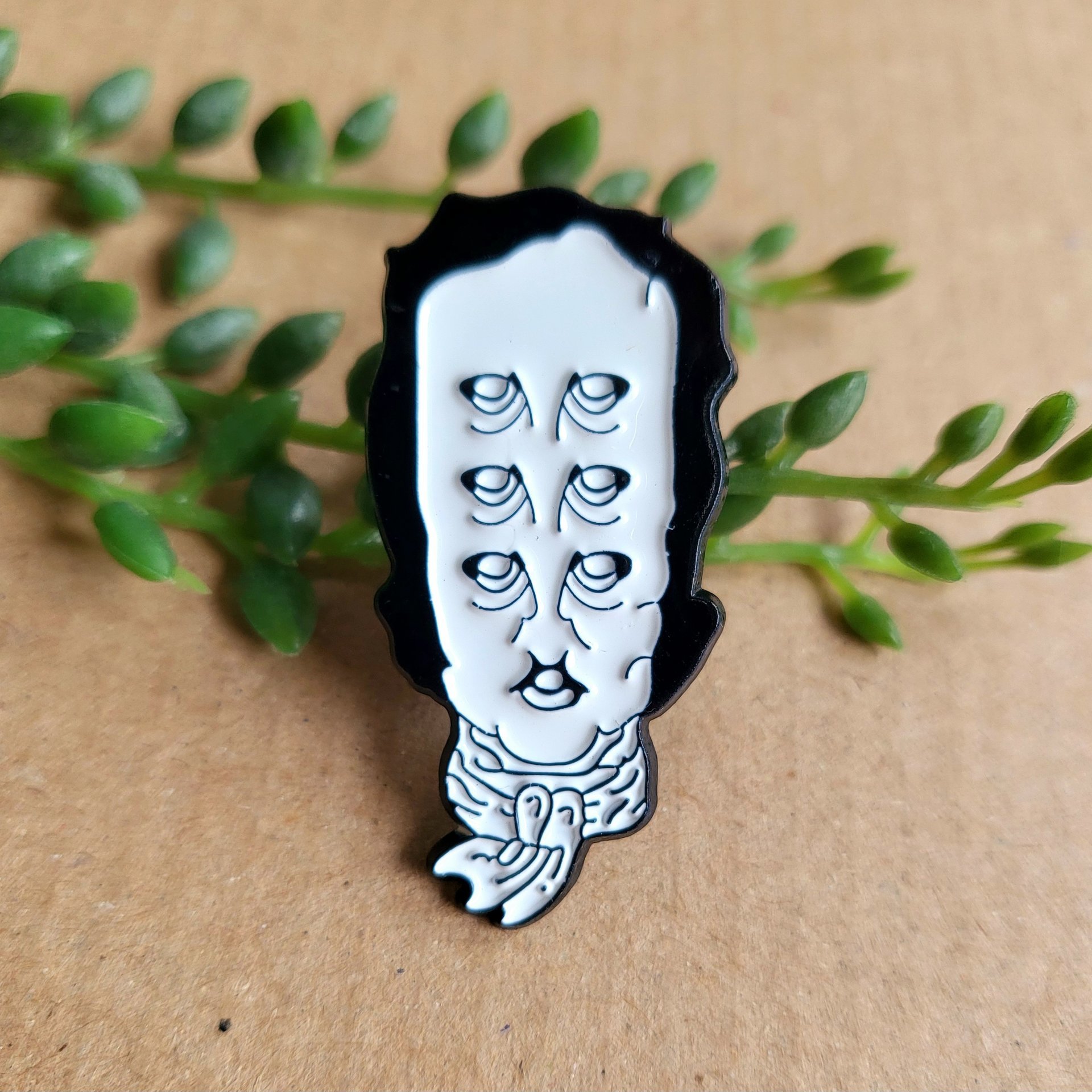 Edgar allan poe Enamel Pin badge