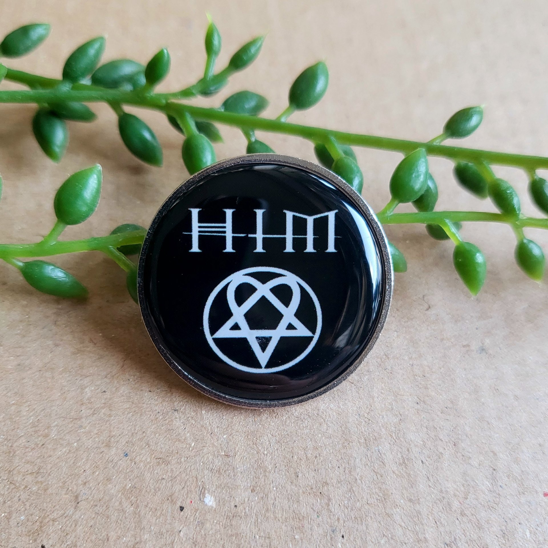 HIM Heartagram pin badge