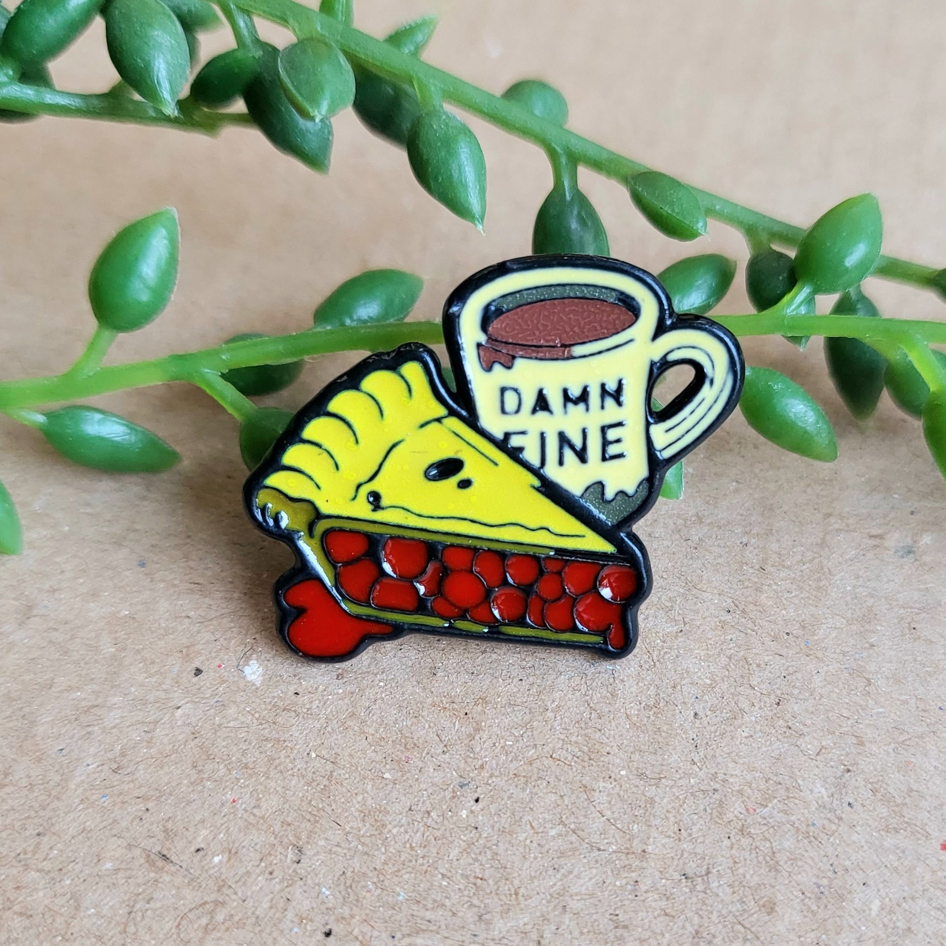 Twin Peaks Enamel Pin Badge - Damn Fine